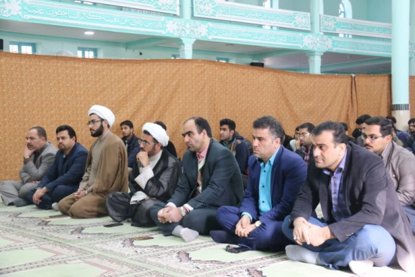 آیت الله ناصری در جمع دانشجومعلمان پردیس شهیدان پاک نژاد یزد :

حرفه معلمی ساختار انسانیت را معنا می بخشد. 8