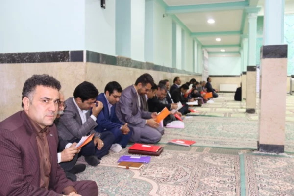 برگزاری نشست گرو های آموزشی:
در راستای هم اندیشی و همکاری اساتید دانشگاه فرهنگیان یزد در جهت پیش برد اهداف آموزشی، پژوهشی و فرهنگی در نیمسال دوم سال تحصیلی 97-96 2