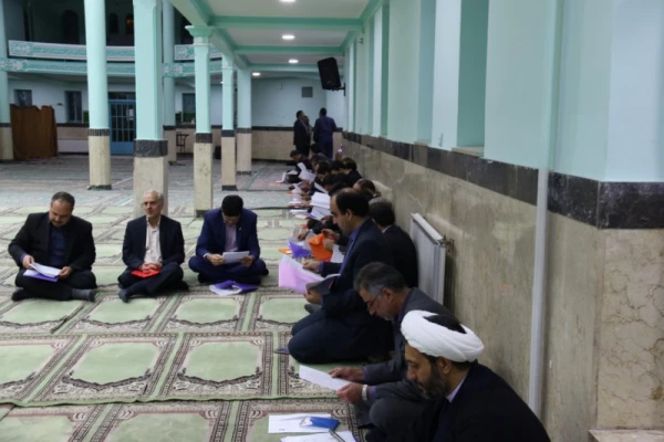 برگزاری نشست گرو های آموزشی:
در راستای هم اندیشی و همکاری اساتید دانشگاه فرهنگیان یزد در جهت پیش برد اهداف آموزشی، پژوهشی و فرهنگی در نیمسال دوم سال تحصیلی 97-96 2