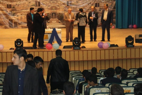 همایش فرهنگی «فنون معلمی»
با همکاری انجمن دانشجویی ریاضیات پردیس شهیدان پاک نژاد یزد 2