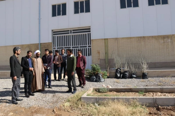 برگزاری مراسم به مناسبت ۱۵ اسفند روز درختکاری در دانشگاه فرهنگیان یزد 
 3