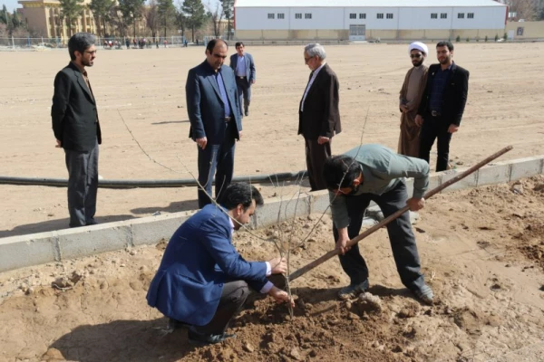 برگزاری مراسم به مناسبت ۱۵ اسفند روز درختکاری در دانشگاه فرهنگیان یزد 
 7