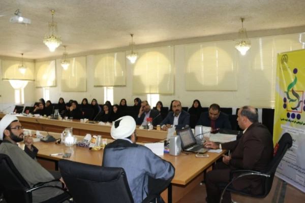 با همت اداره امور آموزشی و پژوهشی مدیریت استانی برگزار شد:

اولین کرسی ترویجی عرضه و نقد ایده علمی دانشگاه فرهنگیان یزد 15