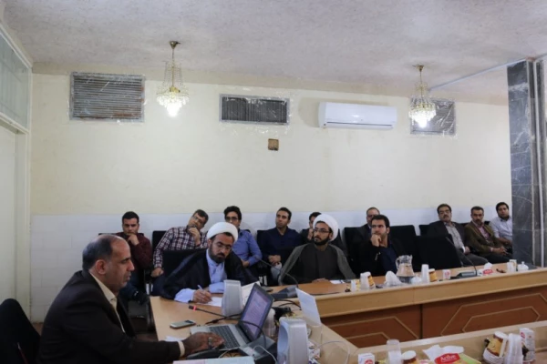 با همت اداره امور آموزشی و پژوهشی مدیریت استانی برگزار شد:

اولین کرسی ترویجی عرضه و نقد ایده علمی دانشگاه فرهنگیان یزد 17