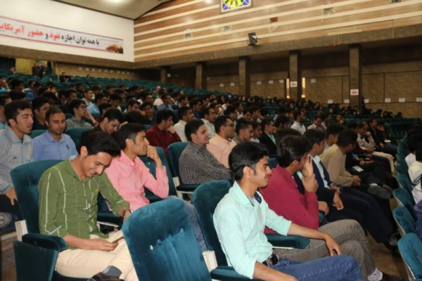 مناظره سیاسی با موضوع واکاوی اعتراضات مردمی در دی ماه 96
 3