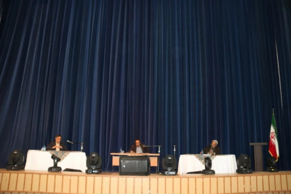 مناظره سیاسی با موضوع واکاوی اعتراضات مردمی در دی ماه 96
 4