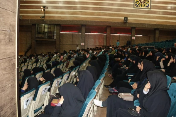 مناظره سیاسی با موضوع واکاوی اعتراضات مردمی در دی ماه 96
 5