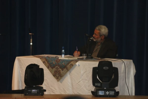 مناظره سیاسی با موضوع واکاوی اعتراضات مردمی در دی ماه 96
 7