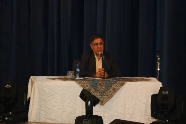 مناظره سیاسی با موضوع واکاوی اعتراضات مردمی در دی ماه 96
 8