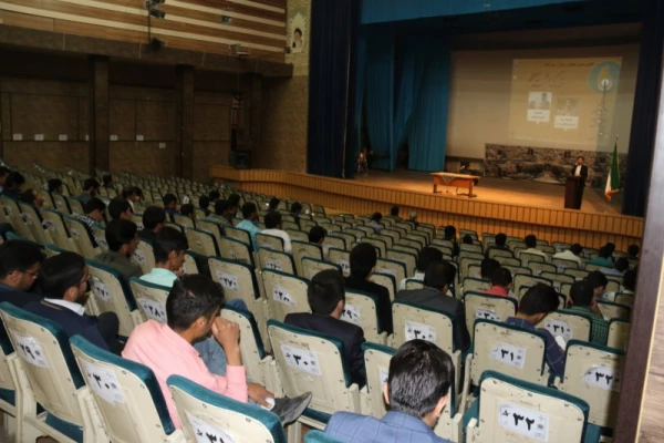 همایش فرهنگی به همت کانون بینش مطهر
 3