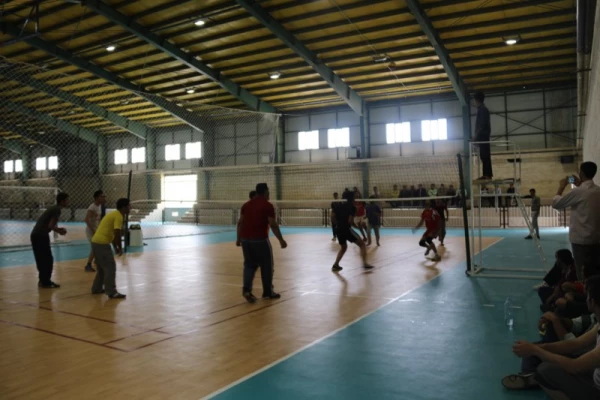 برگزاری مسابقات والیبال در پردیس شهیدان پاکنژاد 
 3