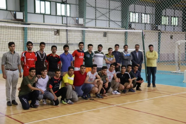 برگزاری مسابقات والیبال در پردیس شهیدان پاکنژاد 
 6