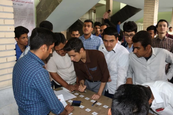 انتخابات شورای صنفی دانشجویان پردیس شهیدان پاک نژاد یزد برگزار شد 
 4