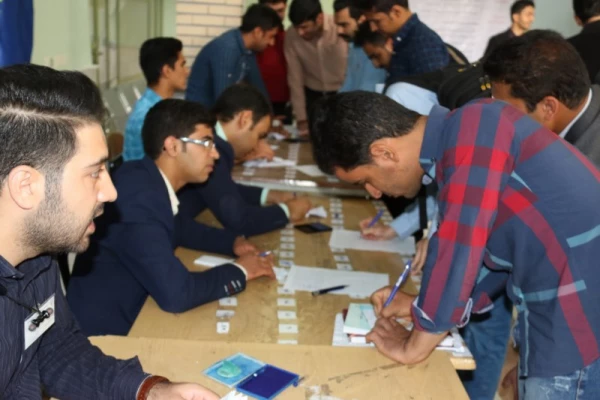 انتخابات شورای صنفی دانشجویان پردیس شهیدان پاک نژاد یزد برگزار شد 
 8