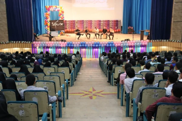 برگزاری مراسم جشن هفته معلم در دانشگاه فرهنگیان یزد ویژه دانشجو معلمان
 4