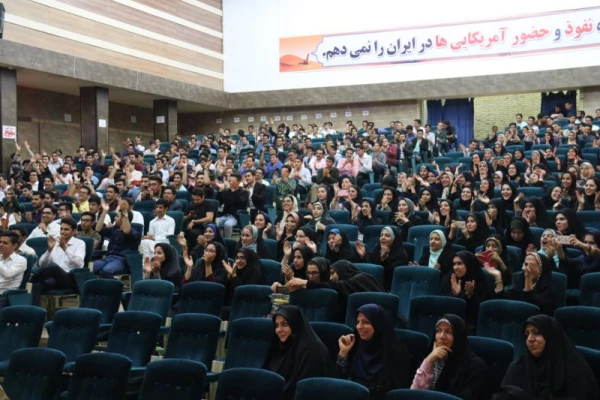 برگزاری مراسم جشن هفته معلم در دانشگاه فرهنگیان یزد ویژه دانشجو معلمان
 5