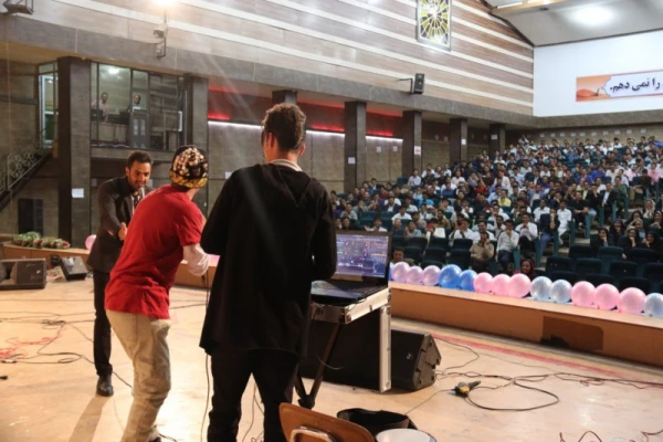 برگزاری مراسم جشن هفته معلم در دانشگاه فرهنگیان یزد ویژه دانشجو معلمان
 7