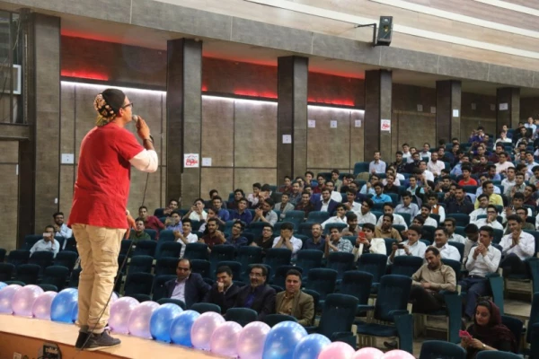 برگزاری مراسم جشن هفته معلم در دانشگاه فرهنگیان یزد ویژه دانشجو معلمان
 8