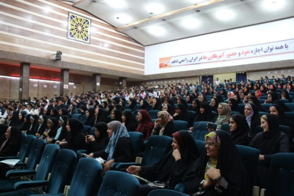 برگزاری مراسم جشن هفته معلم در دانشگاه فرهنگیان یزد ویژه دانشجو معلمان
 15