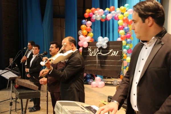 برگزاری مراسم جشن هفته معلم در دانشگاه فرهنگیان یزد ویژه پیشکسوتان، اساتید و کارکنان دانشگاه
 16