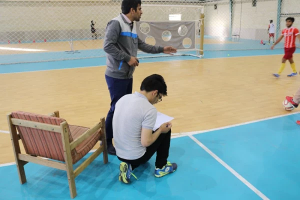 برگزاری جشنواره ورزش های همگانی و بازی های بومی محلی در بین دانشجومعلمان پردیس شهیدان پاک نژاد یزد
 8