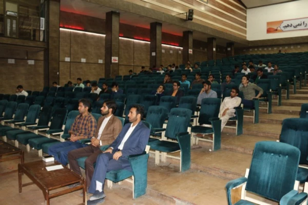 همایش فرهنگی محیط زیست به همت کانون دانشجویی محیط زیست پردیس شهیدان پاک نژاد یزد برگزار شد.
 4