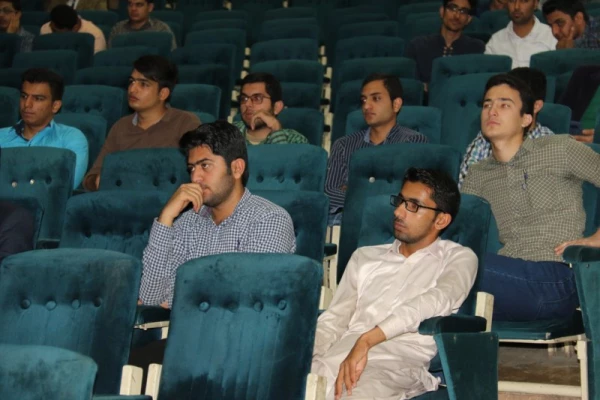 همایش فرهنگی محیط زیست به همت کانون دانشجویی محیط زیست پردیس شهیدان پاک نژاد یزد برگزار شد.
 5