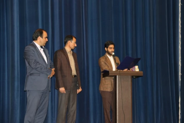 همایش فرهنگی محیط زیست به همت کانون دانشجویی محیط زیست پردیس شهیدان پاک نژاد یزد برگزار شد.
 6