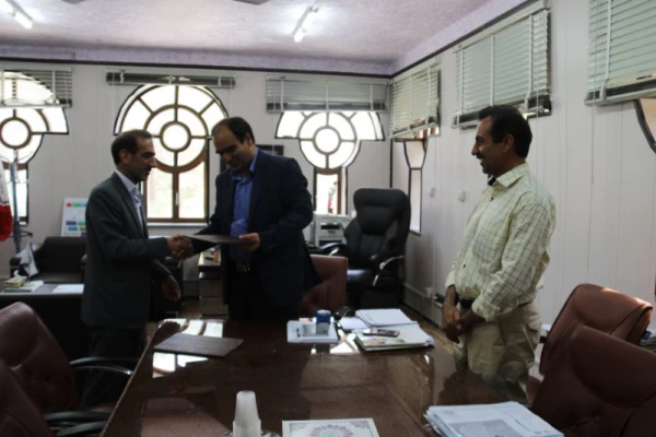 تفاهم نامه همکاری بین دانشگاه فرهنگیان یزد و هئیت ورزش های همگانی استان یزد

 6