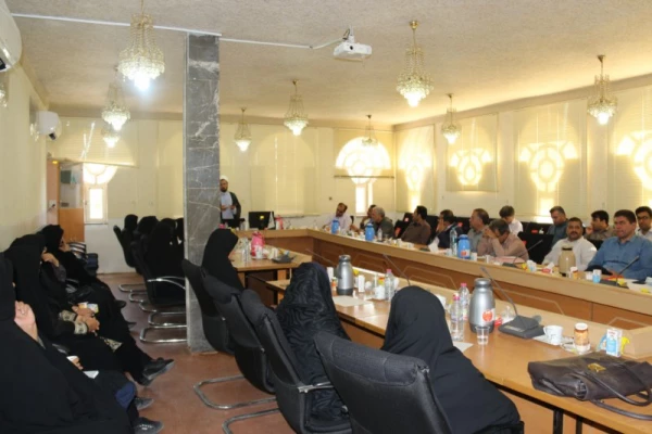 اولین نشست علمی-تخصصی تابستانه  دانشگاه فرهنگیان یزد برگزار شد.
 4