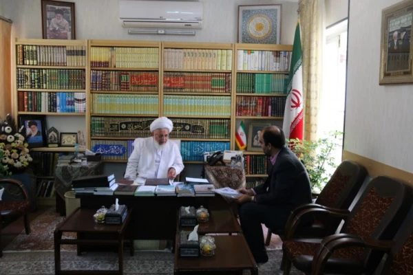 دیدار مدیر امور پردیس های استان با امام جمعه و نماینده ولی فیه در استان به منظور معرفی دانشگاه فرهنگیان از طریق تعامل با ائمه جماعات و استفاده از ظرفیت خطبه های پیش از نماز جمعه
 4