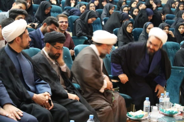 مراسم استقبال از دانشجویان جدید الورود به روایت تصویر
 2