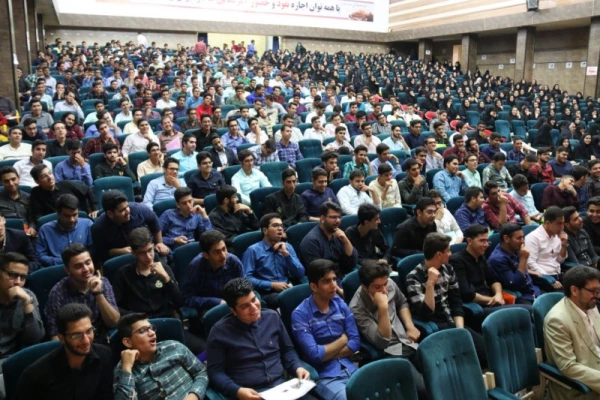 مراسم استقبال از دانشجویان جدید الورود به روایت تصویر
 3