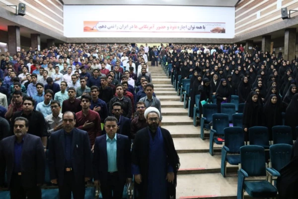 مراسم استقبال از دانشجویان جدید الورود به روایت تصویر
 14