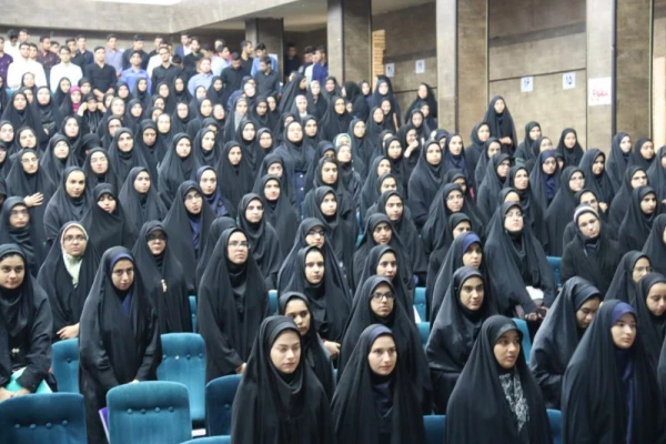 مراسم استقبال از دانشجویان جدید الورود به روایت تصویر
 16