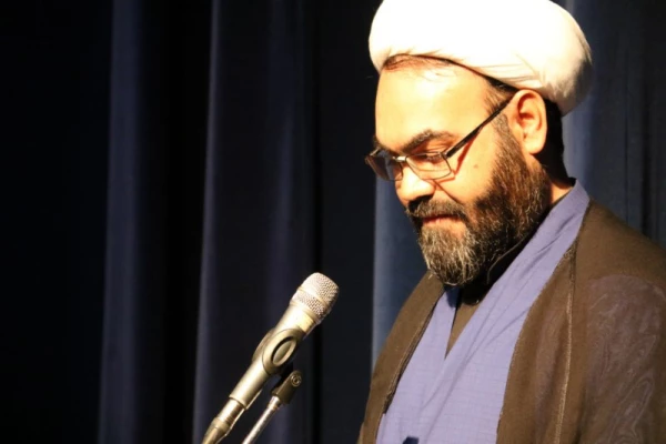 سخنان حجت الاسلام تولایی مسئول نهاد رهبری دانشگاه فرهنگیان یزد در مراسم استقبال از دانشجویان جدیدالورود
 2