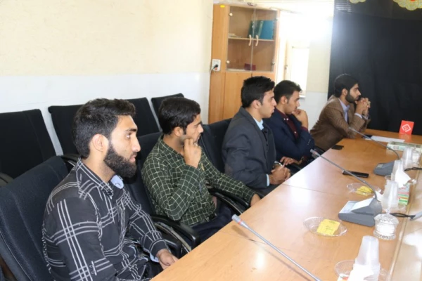 نشست صمیمی مسئولین دانشگاه فرهنگیان یزد با اعضای شورای صنفی رفاهی دانشجویان پردیس شهیدان پاک نژاد
 4