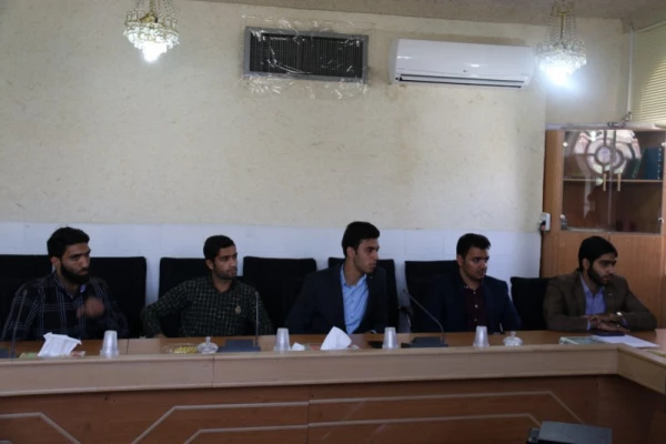 نشست صمیمی مسئولین دانشگاه فرهنگیان یزد با اعضای شورای صنفی رفاهی دانشجویان پردیس شهیدان پاک نژاد
 9