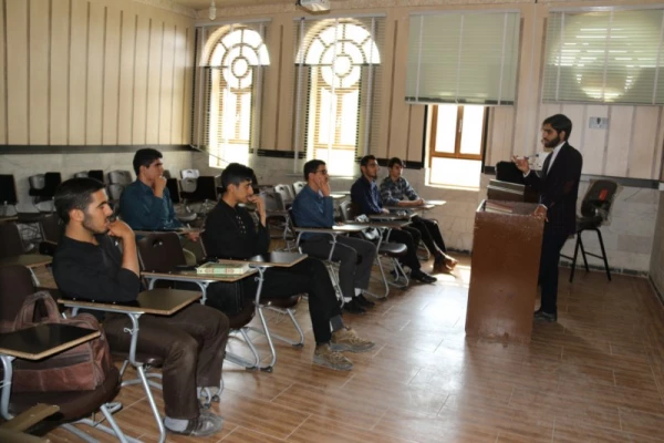 برگزاری اولین جلسه از سلسله کارگاه های فرهنگی _ مهارتی پردیس شهیدان پاک نژاد

 2