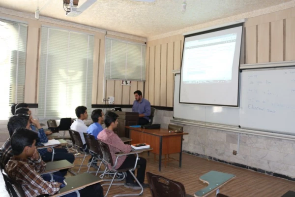 برگزاری اولین جلسه از سلسله کارگاه های فرهنگی _ مهارتی پردیس شهیدان پاک نژاد

 5