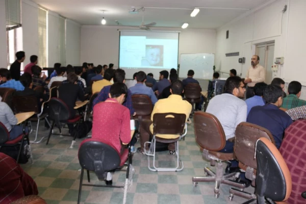 برگزاری اولین جلسه از سلسله کارگاه های فرهنگی _ مهارتی پردیس شهیدان پاک نژاد

 15