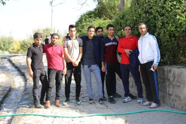 همایش کوهپیمایی کارکنان و دانشجو معلمان پردیس شهیدان پاک نژاد یزد به مناسبت هفته تربیت بدنی 
 8