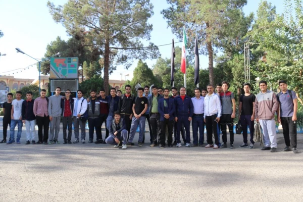 همایش کوهپیمایی کارکنان و دانشجو معلمان پردیس شهیدان پاک نژاد یزد به مناسبت هفته تربیت بدنی 
 13