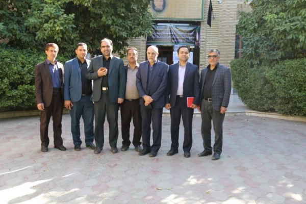 بازدید مسئولین حوزه معاونت سیاسی،امنیتی و اجتماعی استانداری از پردیس شهیدان پاک نژاد یزد
 2