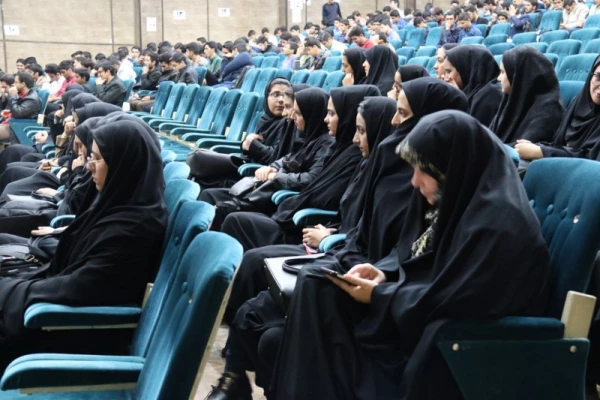 همایش فرهنگی "سیر مطالعاتی اندیشه های شهید مطهری"
 4