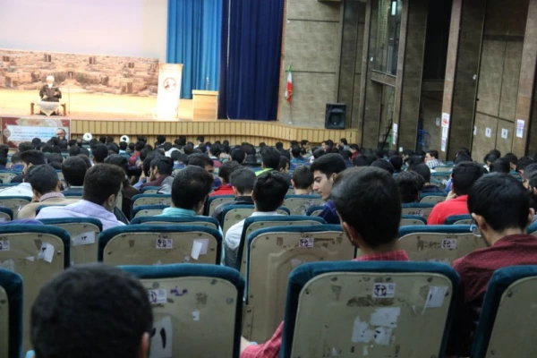 همایش فرهنگی "سیر مطالعاتی اندیشه های شهید مطهری"
 8