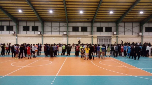 افتتاحیه مسابقات فوتسال بین کلاسی پردیس شهیدان پاک نژاد یزد
 4