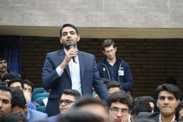 نشستی با عنوان « آموزش  و پرورش در ایران؛ پرورش استعداد یا سرکوب قریحه»
 7