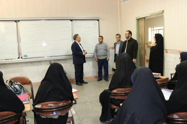 بازدید دکتر کچوئیان معاون نظارت، ارزیابی و تضمین کیفیت دانشگاه فرهنگیان و دکتر دلقندی مشاور رئیس دانشگاه و مدیرکل حراست دانشگاه فرهنگیان از پردیس های استان یزد
 2