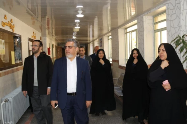 بازدید دکتر کچوئیان معاون نظارت، ارزیابی و تضمین کیفیت دانشگاه فرهنگیان و دکتر دلقندی مشاور رئیس دانشگاه و مدیرکل حراست دانشگاه فرهنگیان از پردیس های استان یزد
 14